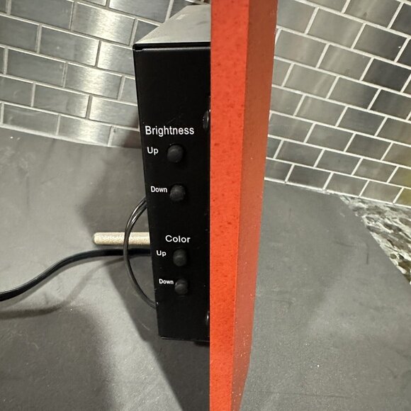 Brookstone Digital Photo Frame USB Video In/Out Memory Card Input 9.5 x 8.5 - Picture 5 of 13